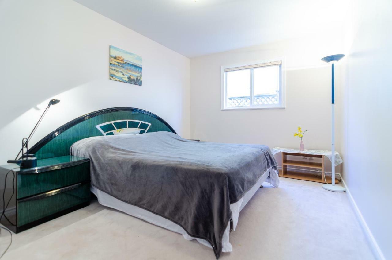 Great Guest Suite In A Gorgeous House ニューウエストミンスター エクステリア 写真
